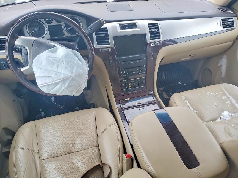Photo 8 from auction – 2010 CADILLAC ESCALADE E with VIN 1GYUKJEF1AR246402