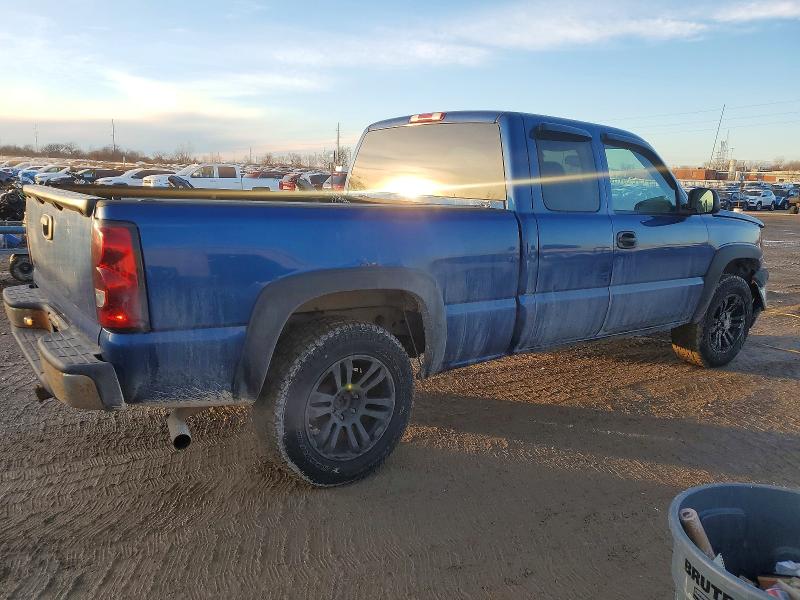 Zdjęcie 3 z aukcji – 2004 CHEVROLET SILVERADO z VIN 1GCEK19T74E304857