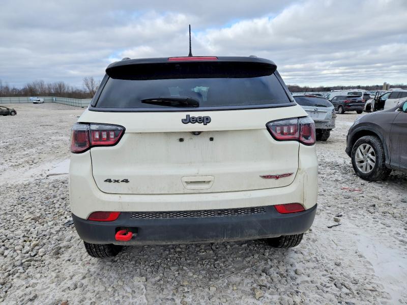 Photo 6 from auction – 2018 JEEP COMPASS with VIN 3C4NJDDB7JT467216