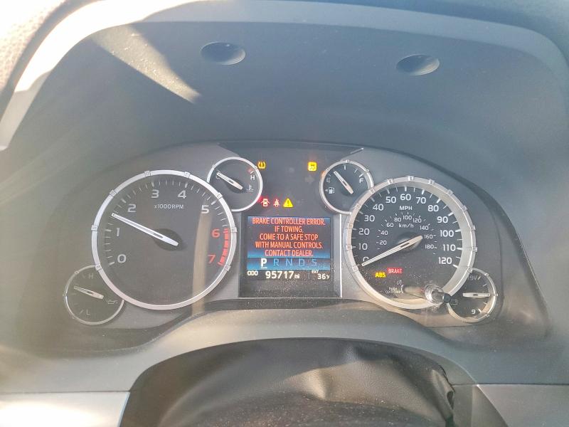 Photo 9 from auction – 2017 TOYOTA TUNDRA with VIN 5TFUY5F12HX668540