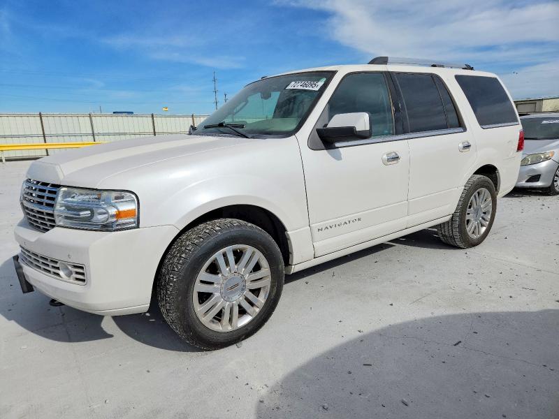 LINCOLN NAVIGATOR 2011 with VIN 5LMJJ2H52BEJ10253 - Photo from auction
