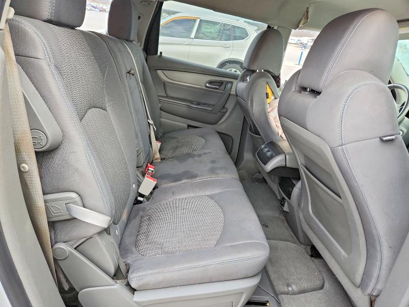 Photo 11 from auction – 2017 CHEVROLET TRAVERSE L with VIN 1GNKRGKD9HJ136454