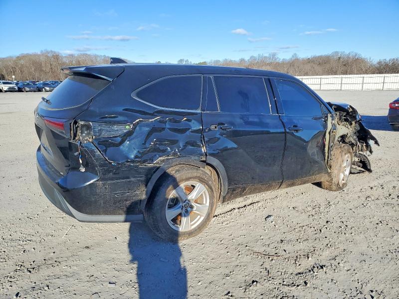 Photo 3 from auction – 2021 TOYOTA HIGHLANDER with VIN 5TDZZRAH3MS535736