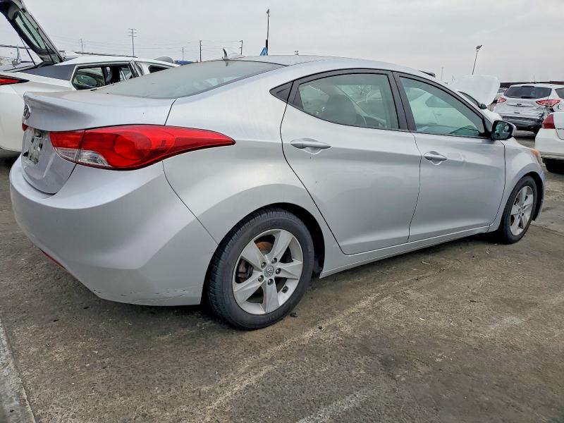 Photo 3 from auction – 2012 HYUNDAI ELANTRA GL with VIN KMHDH4AE3CU188744