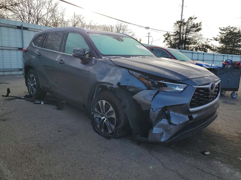 Photo 4 from auction – 2024 TOYOTA HIGHLANDER with VIN 5TDKDRBH2RS568653