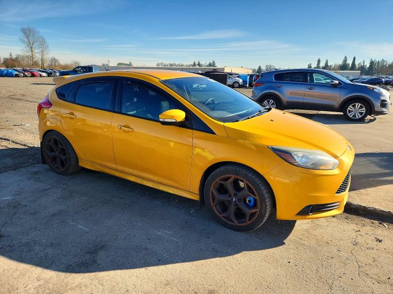 Photo 4 from auction – 2013 FORD FOCUS ST with VIN 1FADP3L98DL126626
