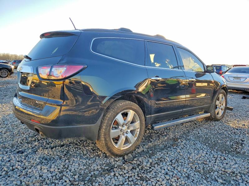 Photo 3 from auction – 2017 CHEVROLET TRAVERSE with VIN 1GNKRJKD4HJ171853