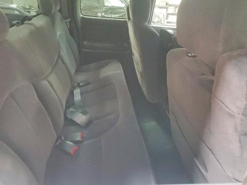 Photo 10 from auction – 2001 CHEVROLET SILVERADO with VIN 2GCEC19T811356153
