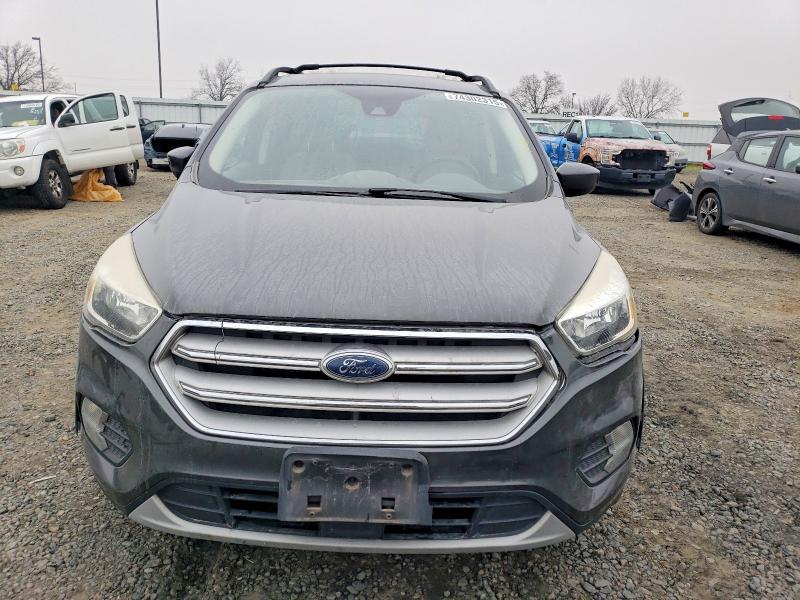 Photo 5 from auction – 2018 FORD ESCAPE SE with VIN 1FMCU9GD2JUA87341
