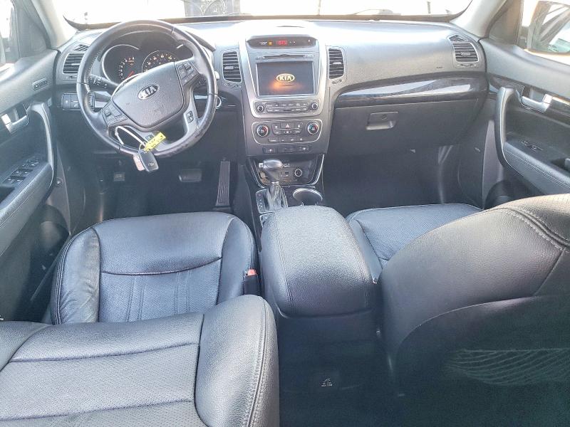 Photo 8 from auction – 2014 KIA SORENTO SX with VIN 5XYKWDA76EG520828