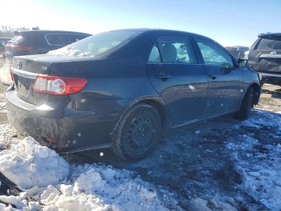 Photo 3 from auction – 2013 TOYOTA COROLLA with VIN 2T1BU4EEXDC104113