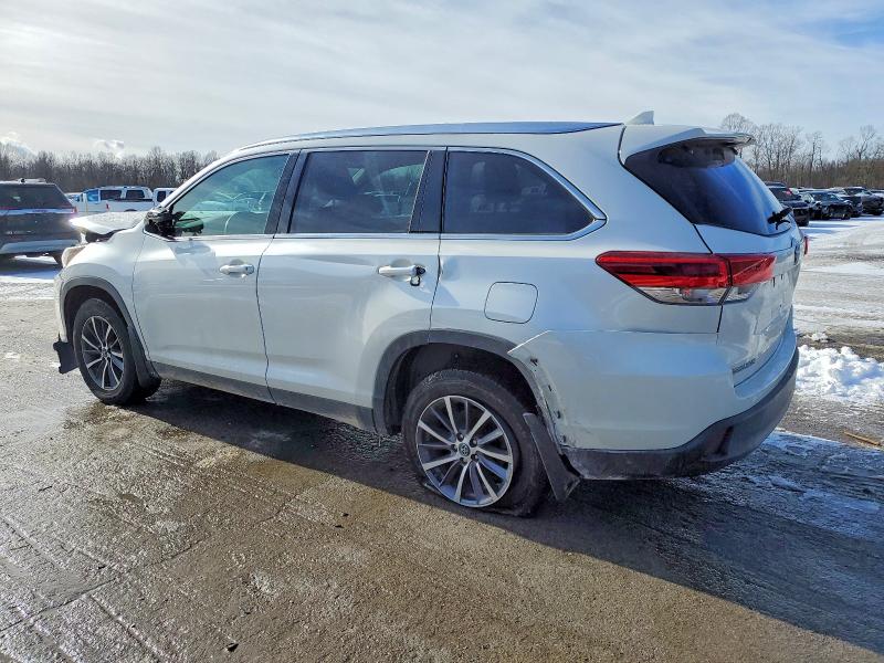 Photo 2 from auction – 2019 TOYOTA HIGHLANDER with VIN 5TDJZRFH0KS600660