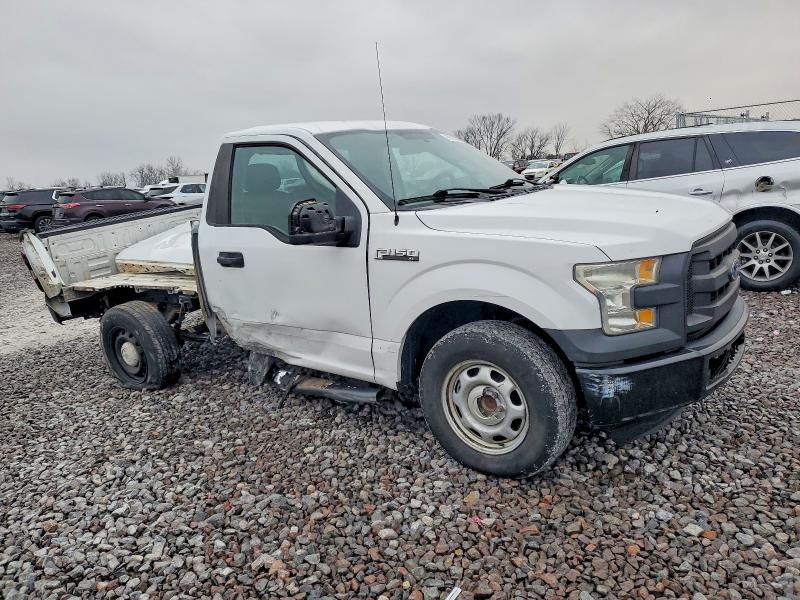 Photo 4 from auction – 2015 FORD F150 with VIN 1FTMF1C82FFB71569