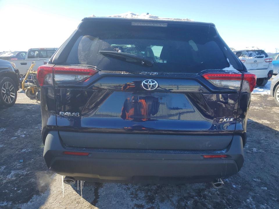 Photo 6 from auction – 2021 TOYOTA RAV4 with VIN 2T3W1RFV2MW112346