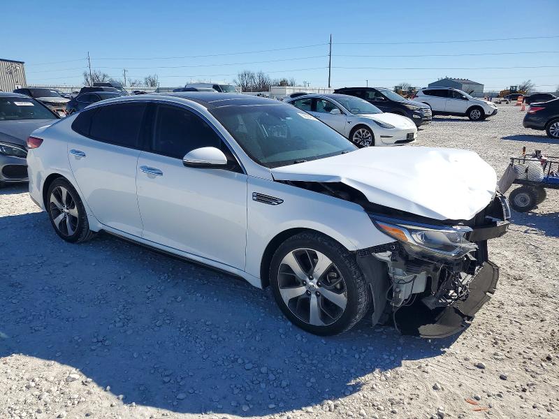 Photo 4 from auction – 2019 KIA OPTIMA LX with VIN 5XXGT4L33KG333197