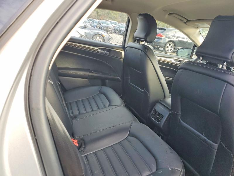 Photo 10 from auction – 2017 FORD FUSION with VIN 3FA6P0PU9HR345575