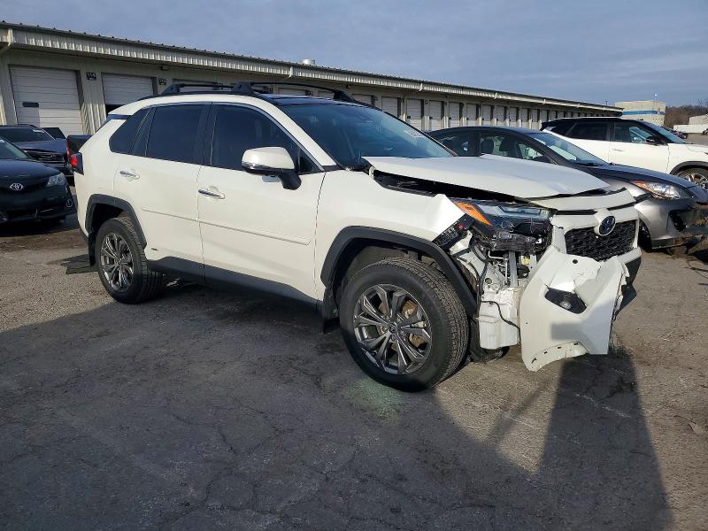 Photo 4 from auction – 2022 TOYOTA RAV4 LIMIT with VIN 4T3D6RFV2NU075700