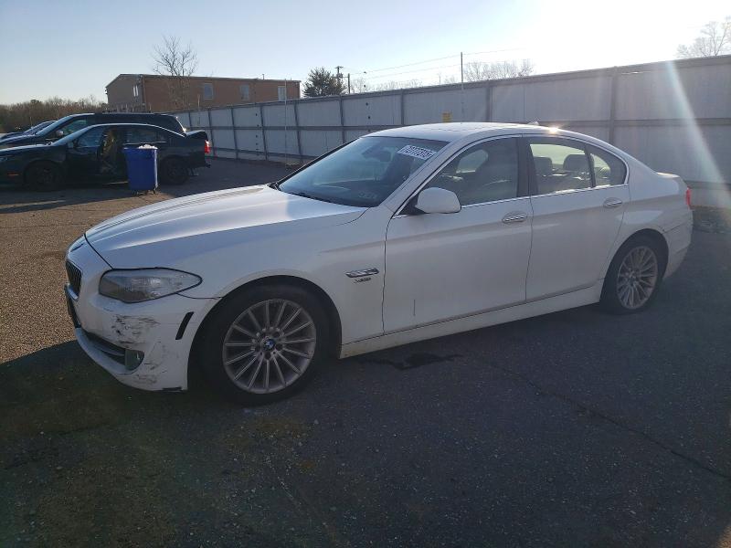 BMW 535 XI 2011 with VIN WBAFU7C56BDU54048 - Photo from auction