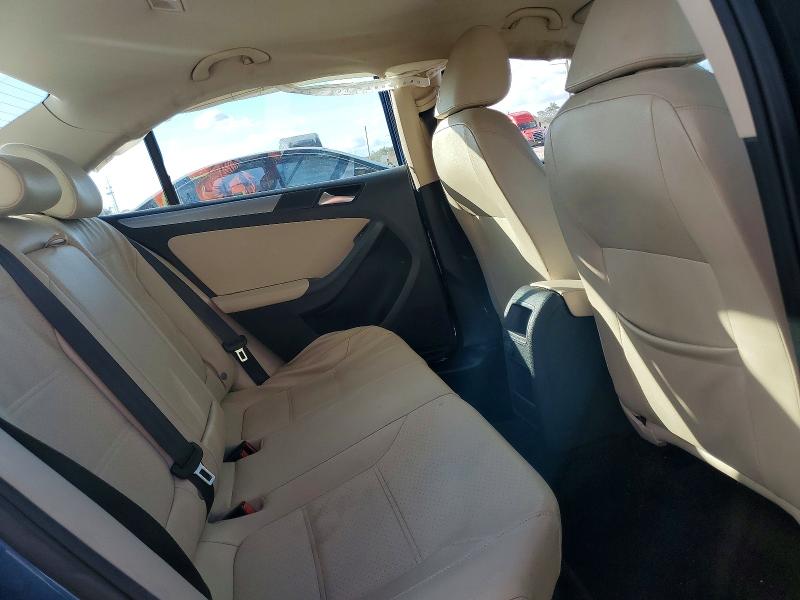 Photo 10 from auction – 2017 VOLKSWAGEN JETTA SE with VIN 3VWDB7AJ8HM387382