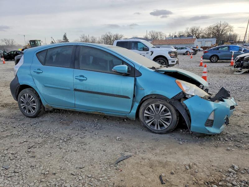 Photo 4 from auction – 2013 TOYOTA PRIUS C with VIN JTDKDTB37D1049783