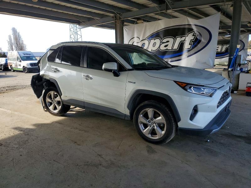 Photo 4 from auction – 2021 TOYOTA RAV4 with VIN 4T3D6RFVXMU059386