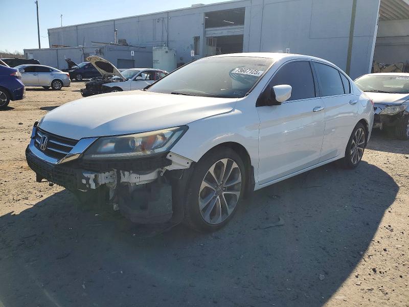 HONDA ACCORD 2015 with VIN 1HGCR2F50FA042769 - Photo from auction