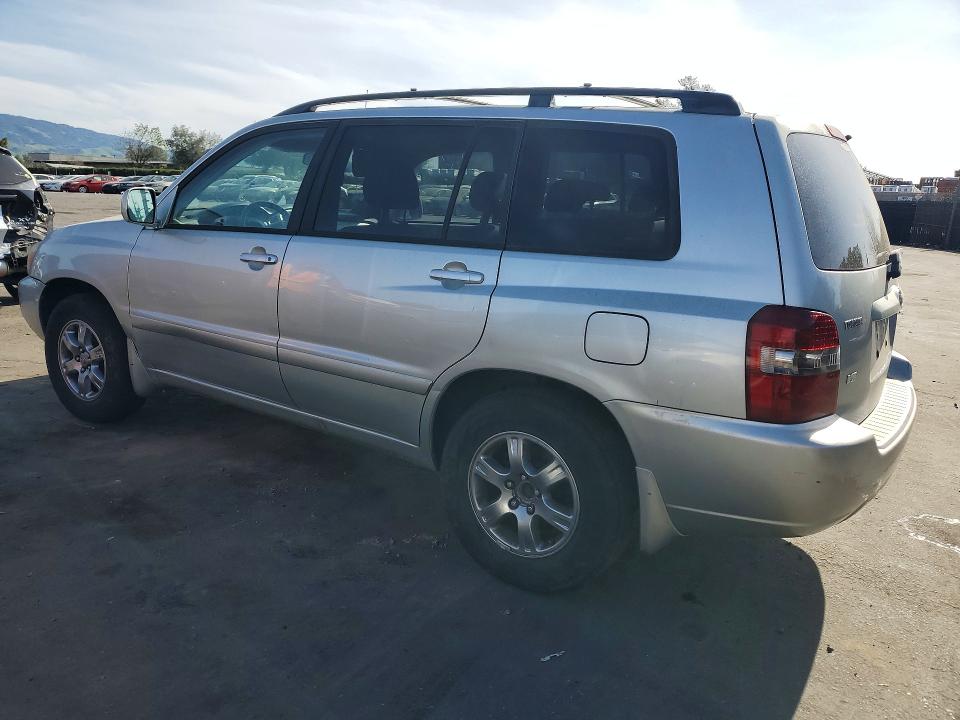 Photo 2 from auction – 2005 TOYOTA HIGHLANDER with VIN JTEDP21A750051143
