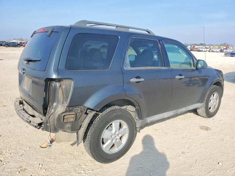 Photo 3 from auction – 2009 FORD ESCAPE XLT with VIN 1FMCU03G29KD11923