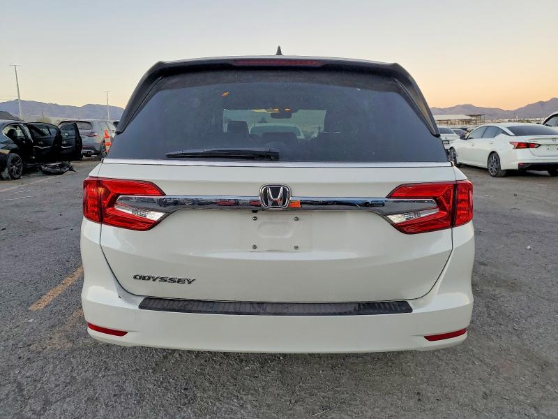 Photo 6 from auction – 2018 HONDA ODYSSEY with VIN 5FNRL6H70JB096962