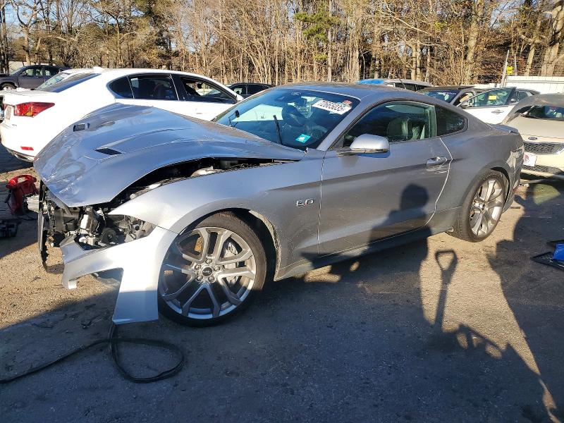 FORD MUSTANG GT 2022 with VIN 1FA6P8CFXN5122885 - Photo from auction