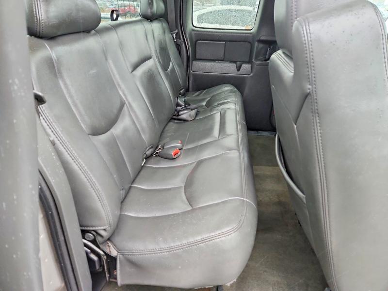 Photo 10 from auction – 2005 CHEVROLET SILVERADO with VIN 2GCEC19T751310691