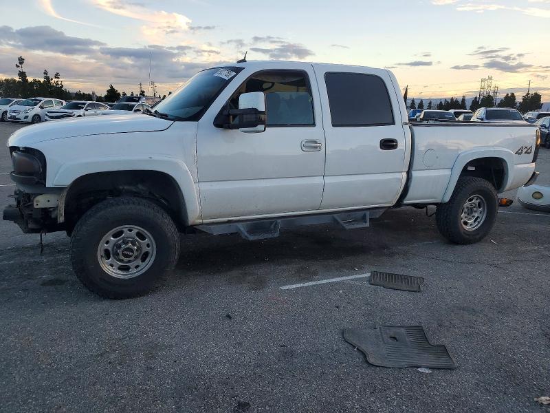 GMC SIERRA K25 2004 with VIN 1GTGK23U04F253034 - Photo from auction