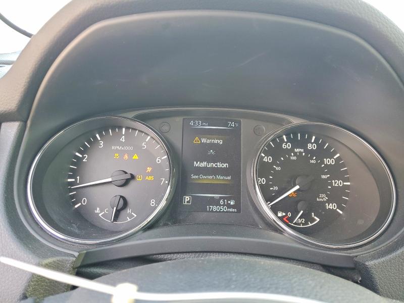 Photo 9 from auction – 2017 NISSAN ROGUE S with VIN 5N1AT2MT9HC870959
