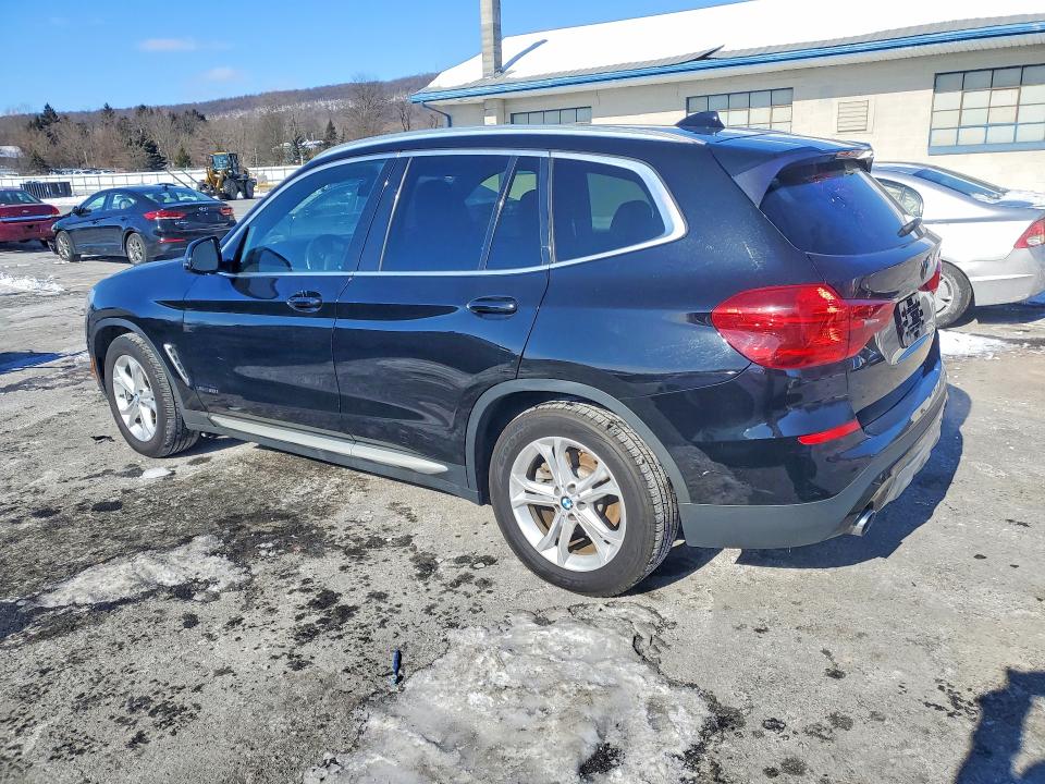Photo 2 from auction – 2018 BMW X3 with VIN 5UXTR9C54JLD59156