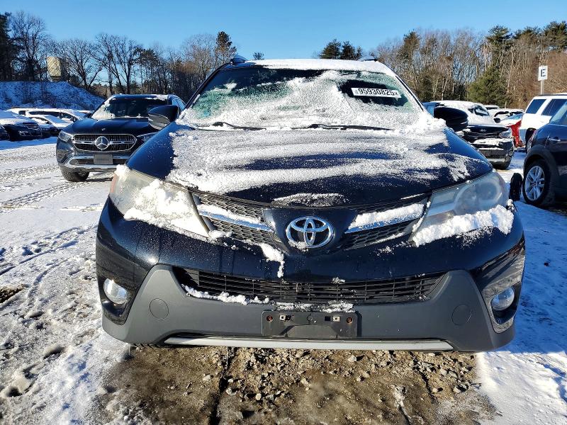 Photo 5 from auction – 2015 TOYOTA RAV4 XLE with VIN 2T3RFREV5FW327710