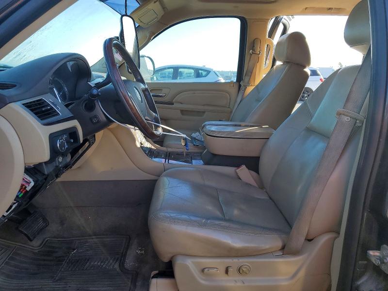 Photo 7 from auction – 2010 CADILLAC ESCALADE E with VIN 1GYUKJEF1AR103157