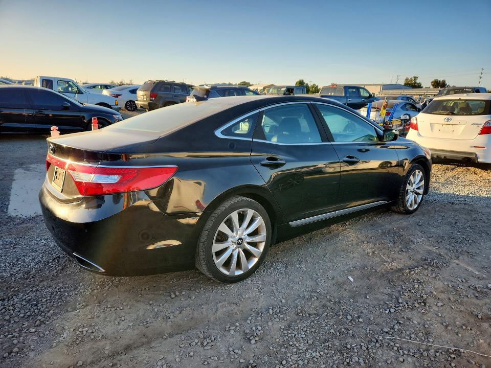 Photo 3 from auction – 2013 HYUNDAI AZERA with VIN KMHFH4JG7DA308980