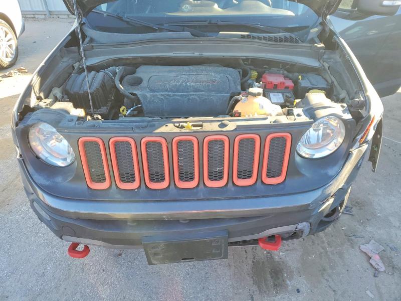 Photo 12 from auction – 2018 JEEP RENEGADE with VIN ZACCJBCB1JPH23435