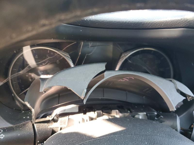 Photo 9 from auction – 2014 INFINITI Q50 BASE with VIN JN1BV7AR1EM702086