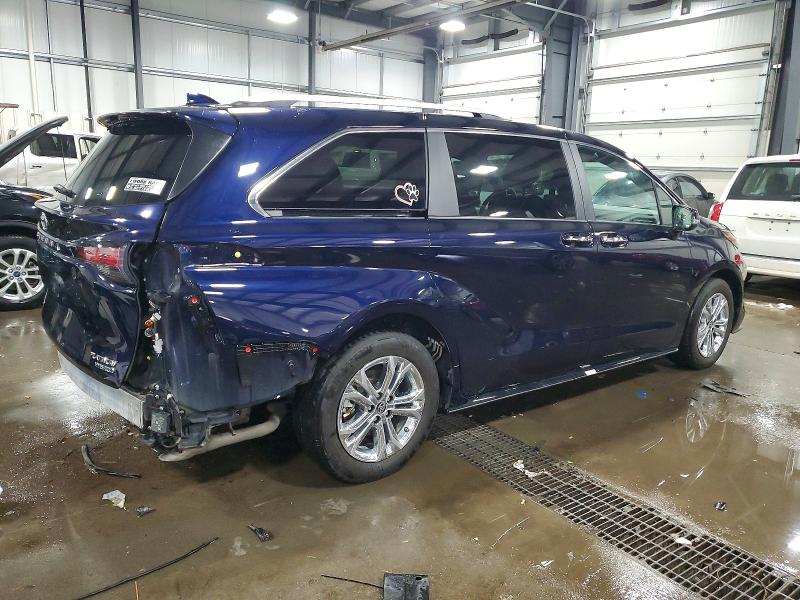 Photo 3 from auction – 2024 TOYOTA SIENNA LIM with VIN 5TDESKFC3RS131771