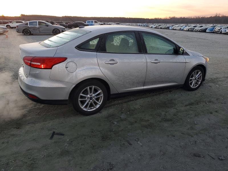 Photo 3 from auction – 2015 FORD FOCUS SE with VIN 1FADP3F24FL233853