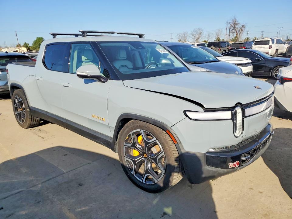 Photo 4 from auction – 2023 RIVIAN R1T ADVENT with VIN 7FCTGAAA0PN022500
