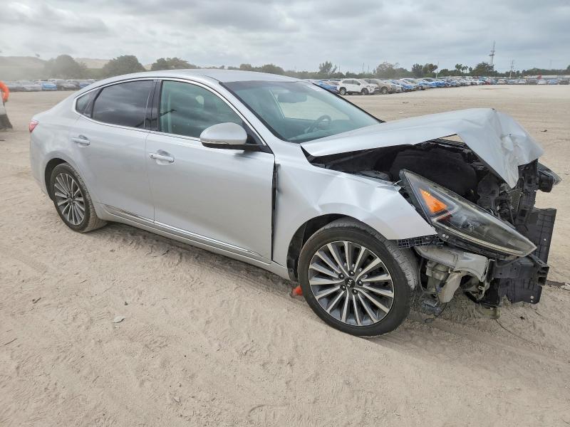 Photo 4 from auction – 2017 KIA CADENZA with VIN KNALB4J12H5052120