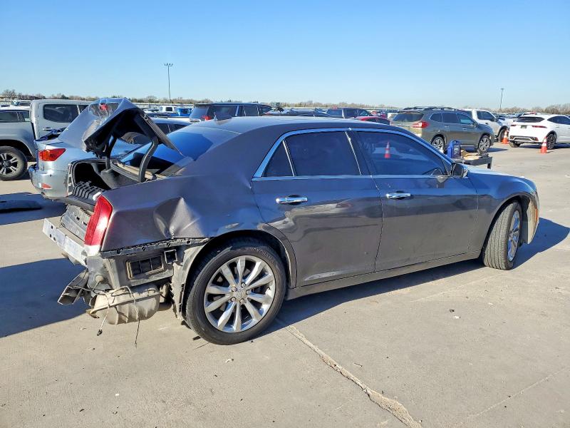 Photo 3 from auction – 2019 CHRYSLER 300 LIMITE with VIN 2C3CCAKGXKH610978