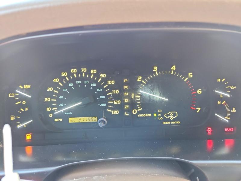 Photo 9 from auction – 2000 LEXUS LX 470 with VIN JT6HT00W6Y0121892