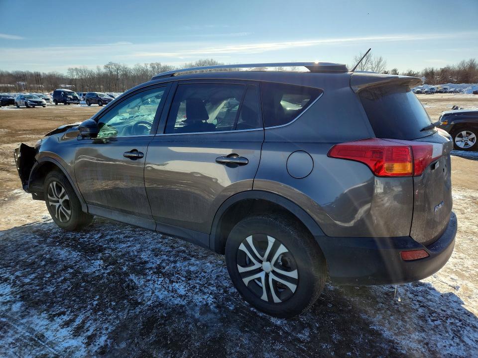 Photo 2 from auction – 2015 TOYOTA RAV4 LE with VIN 2T3BFREV0FW256028