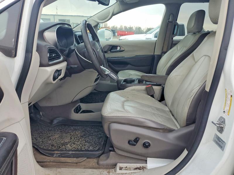 Photo 7 from auction – 2017 CHRYSLER PACIFICA with VIN 2C4RC1BG6HR608265