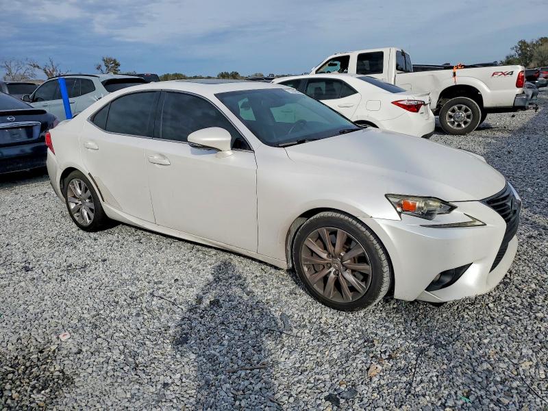 Photo 4 from auction – 2016 LEXUS IS 200T with VIN JTHBA1D21G5021734