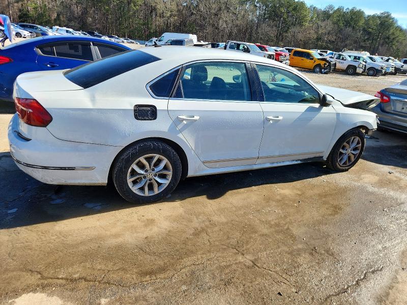 Photo 3 from auction – 2016 VOLKSWAGEN PASSAT with VIN 1VWAT7A3XGC022705