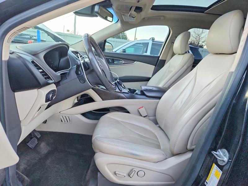 Photo 7 from auction – 2016 LINCOLN MKX RESERV with VIN 2LMTJ8LR0GBL89718